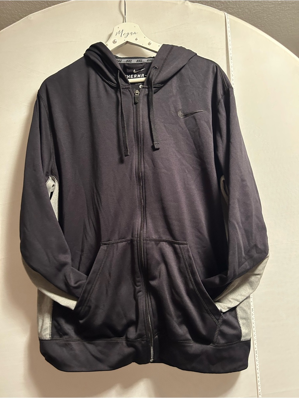 Nike Women’s Black and Gray Full-Zip Hoodie- Thermafit